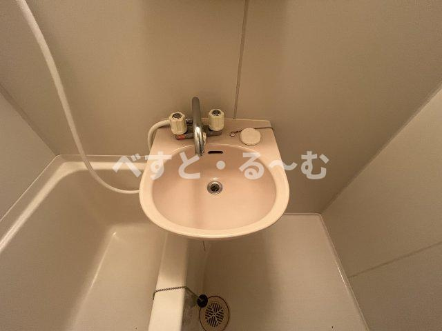 YKハイツ小久保の洗面所