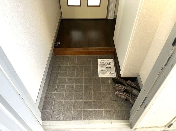 シャトレー平針の玄関