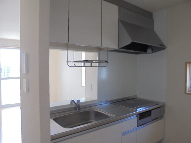 ベルクール加東A棟のキッチン