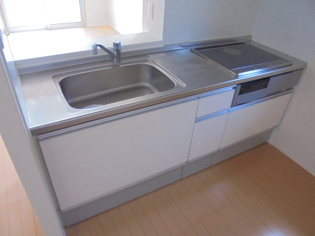 ベルクール加東A棟のキッチン