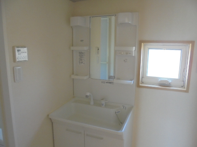 ベルクール加東A棟の洗面所