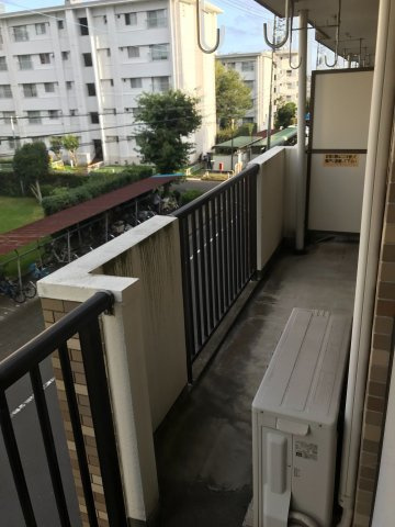 エクセル府中のバルコニー