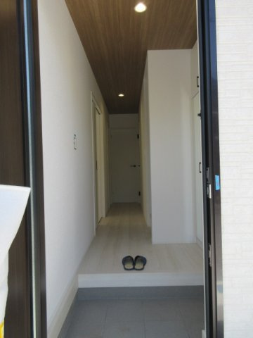 【仲介手数料無料】新築戸建　嵐山町志賀1-43（全1棟）の玄関
