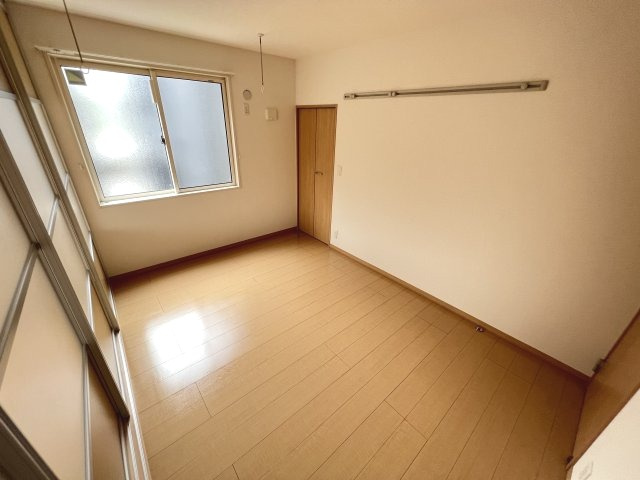 【寝室】