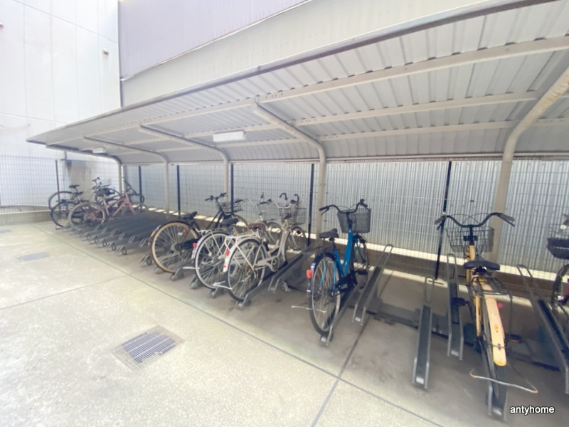 フォーチュニー大手前　仲介手数料無料の駐車場