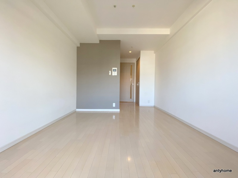 フォーチュニー大手前　仲介手数料無料の居間・リビング