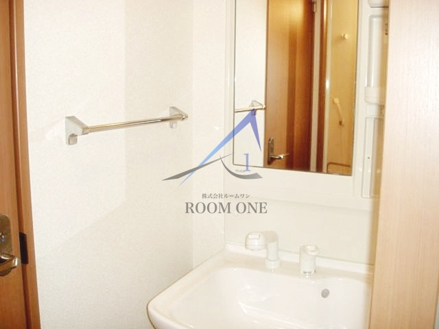 アメニティ白楽の洗面所|独立洗面台です。