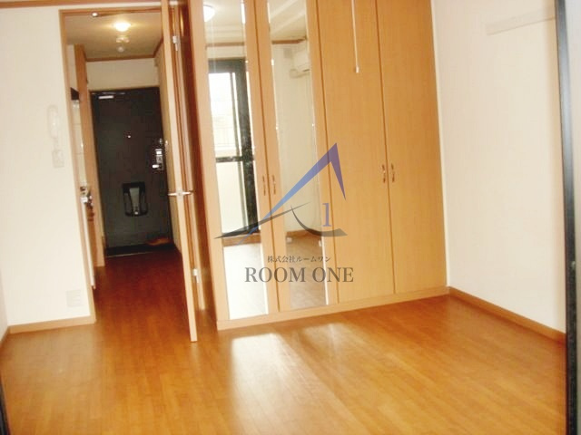 アメニティ白楽の居間・リビング|洋室のお部屋です。