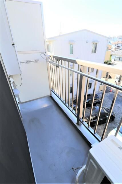 成増プラザ　エー１０２号室のバルコニー