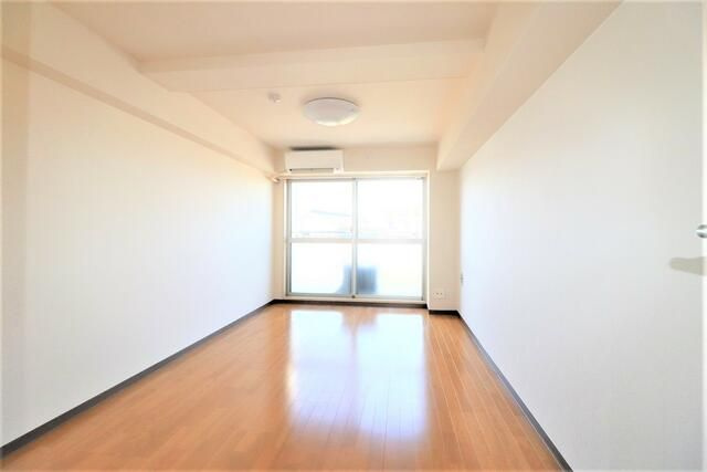 成増プラザ　エー１０２号室の居間・リビング