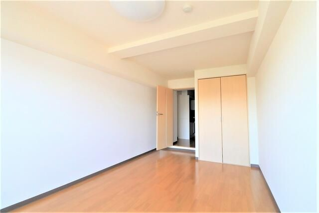 成増プラザ　エー１０２号室の寝室