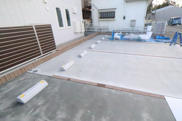 ライラック湘南Ⅱの駐車場