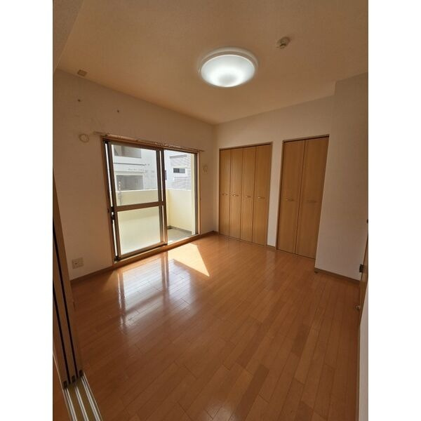 リューボヌールⅣの居間・リビング|別室イメージ