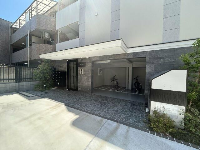 エルファーロ神楽坂Ⅱのエントランス