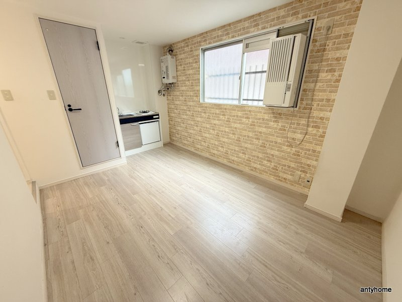 グランドキャナル新町　仲介手数料無料の居間・リビング
