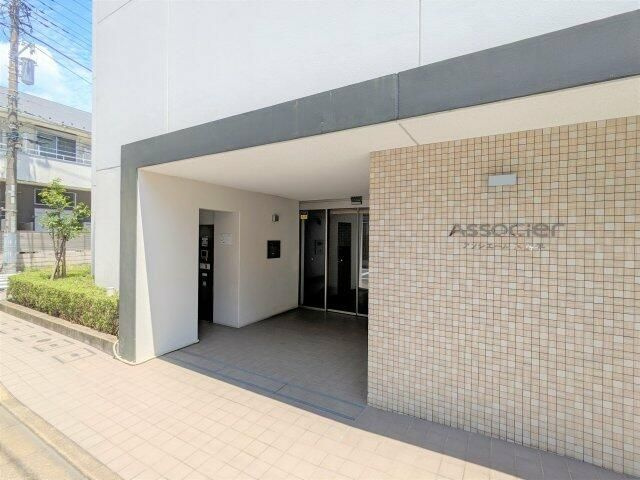 アソシエール高島平のエントランス