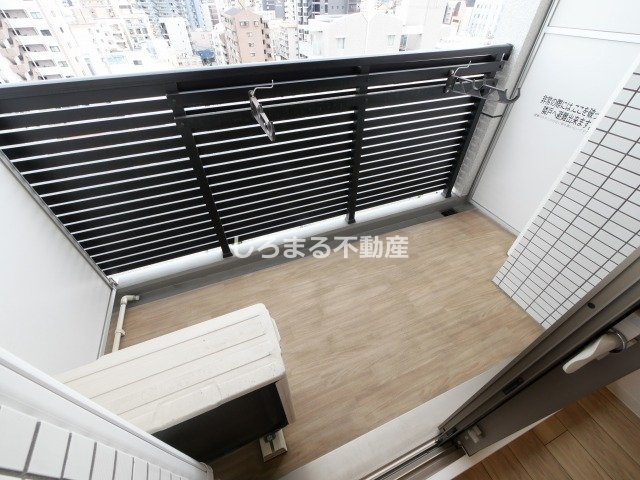 プレサンス玉造ザライブのバルコニー