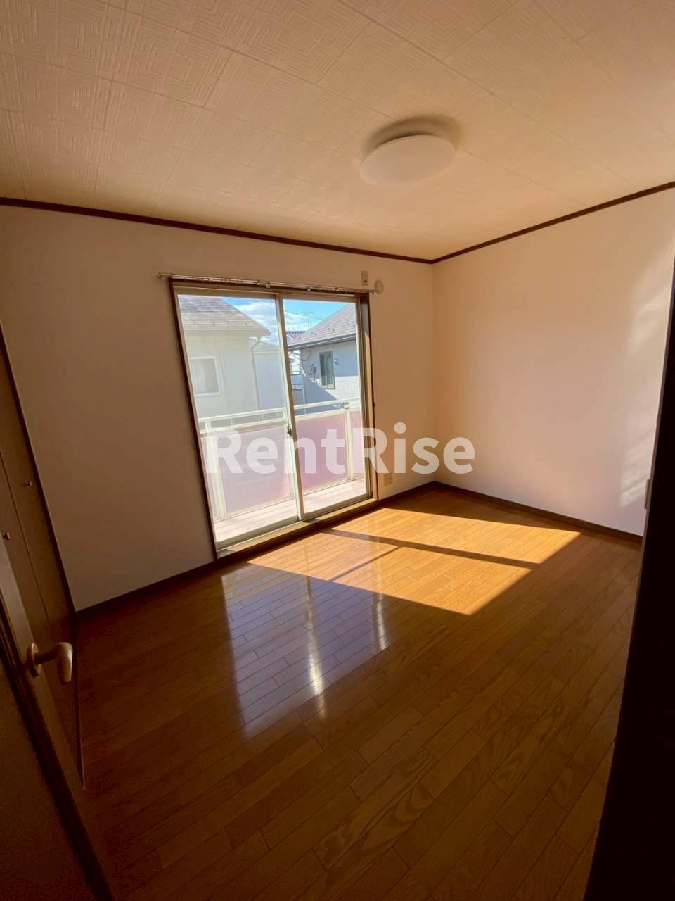 コニファー東栄の居間・リビング