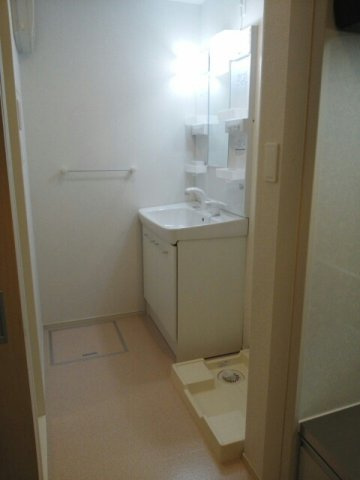 サザンクロスの洗面所|脱衣スペースもあります