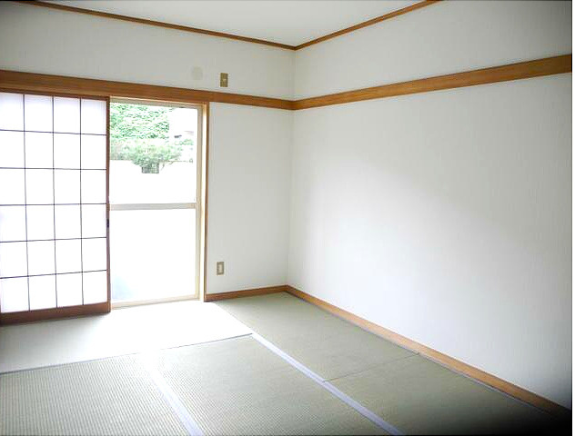 コーポアイルの和室|落ち着きのある和室