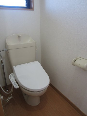 コーポ塚本Ⅱのトイレ|入居時ウォシュレット設置