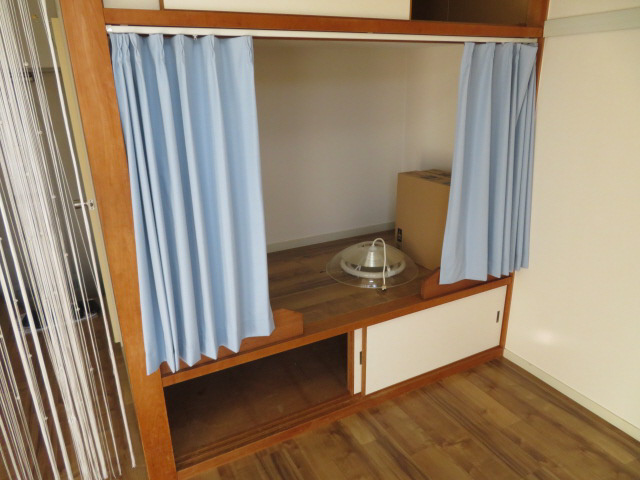 加東市山国のハイツの内装