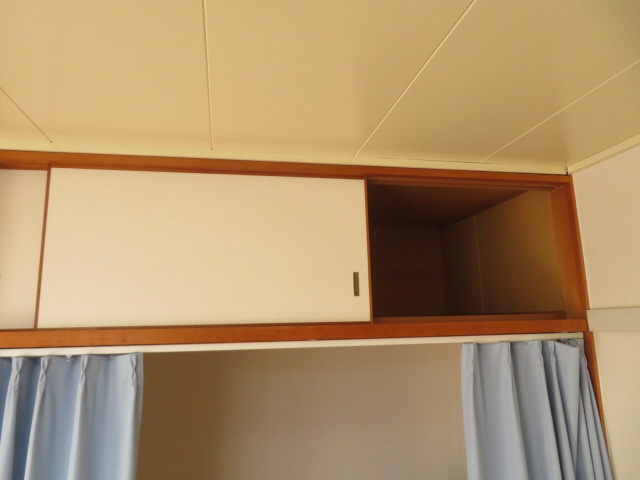 加東市山国のハイツの収納