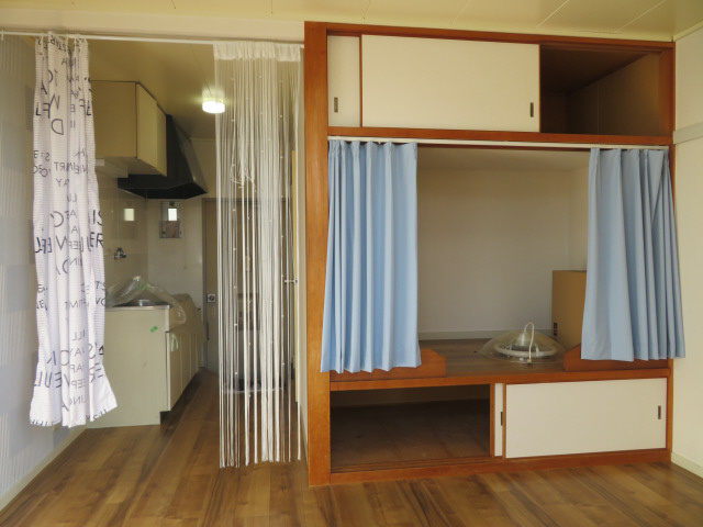 加東市山国のハイツの居間・リビング