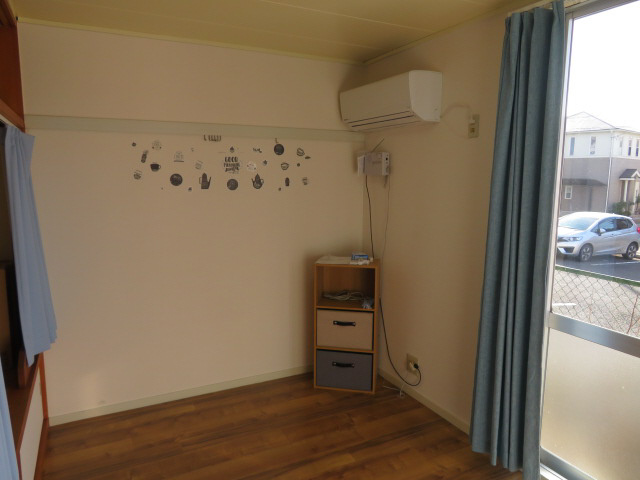 加東市山国のハイツの子供部屋