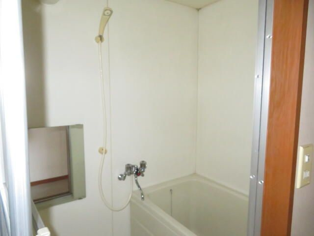 イリサワパルネの浴室