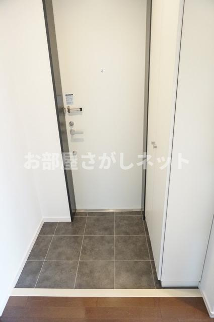 新宿区戸山１丁目のマンションの玄関