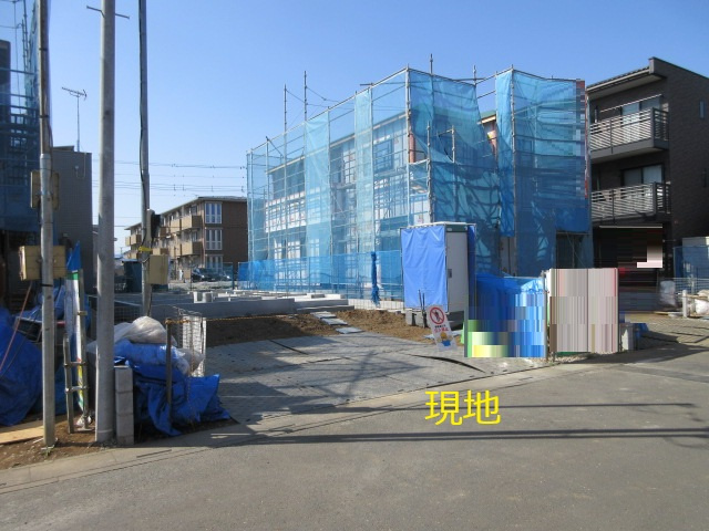 【仲介手数料無料】新築戸建　東松山市高坂2-27-1の前面道路含む現地写真