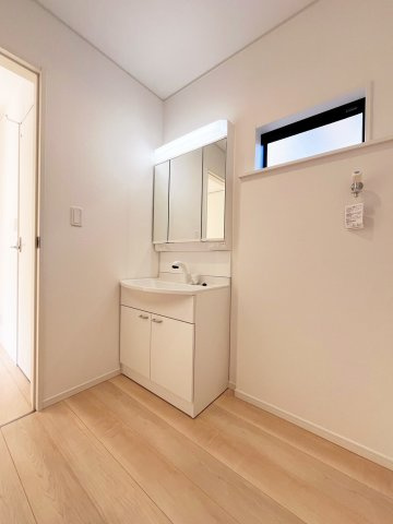 クレイドルガーデン和歌山市有本　第４の独立洗面台|同仕様内観写真