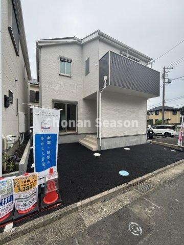 【区画図】 | JR東海道線「平塚駅」行バス停（上平塚）徒歩1分の好立地◎　
コンビニや飲食店など近隣商業施設が豊富です！