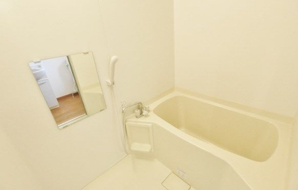 旦過タカヤコーポレーションビルの浴室