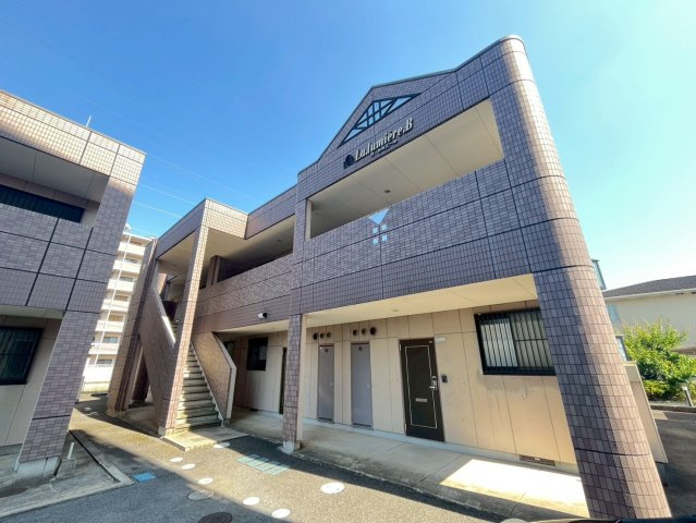 ラ・ルミエールＢ