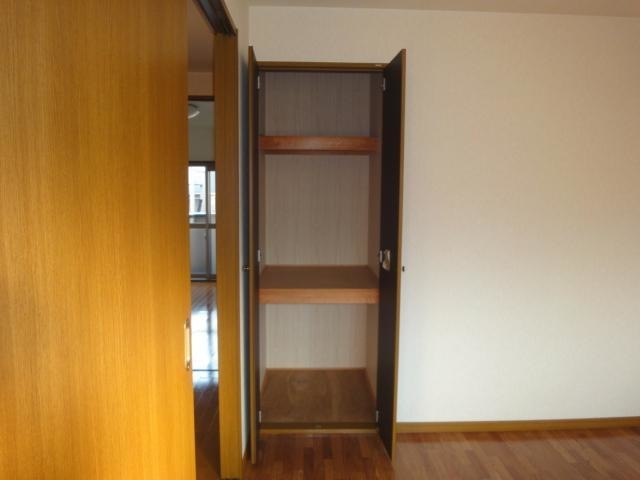 グランシャリオ氷上２番館の内装|大きな収納スペースも魅力的◎
