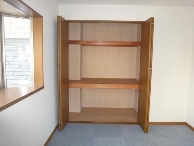 グランシャリオ氷上２番館の収納|大きなクローゼットもありますよ◆