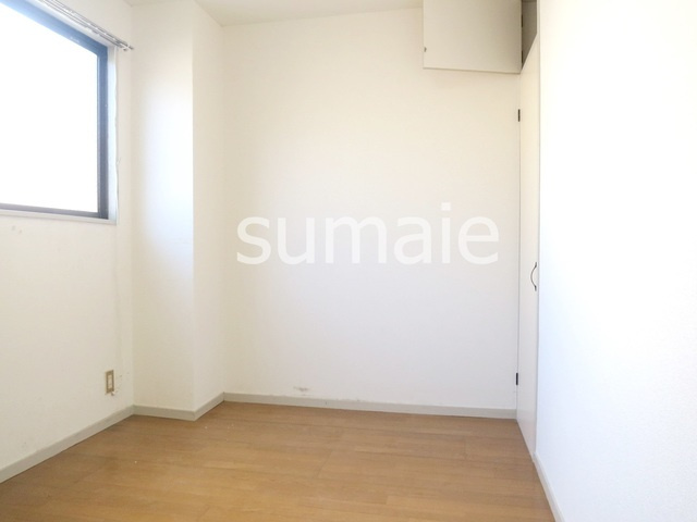 マノワールアズマの居間・リビング|フローリングです。