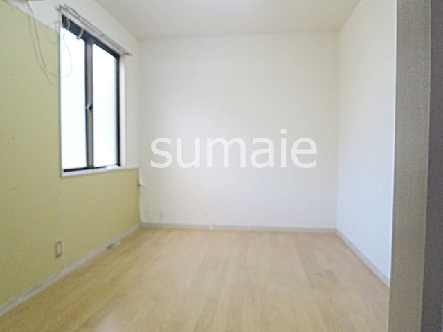 マノワールアズマの寝室|洋室です。