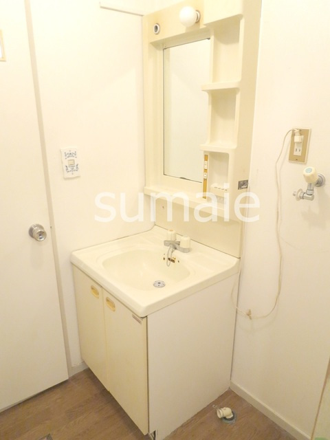 マノワールアズマの洗面所|独立せん