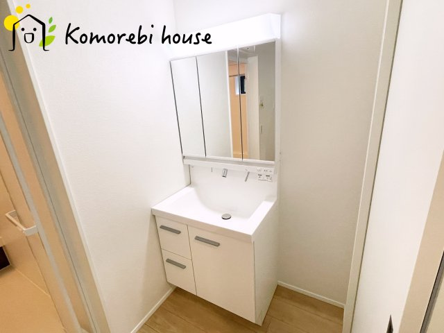 さいたま市北区宮原町　18期　新築一戸建て　グレース　01の独立洗面台|使いやすい独立洗面台です