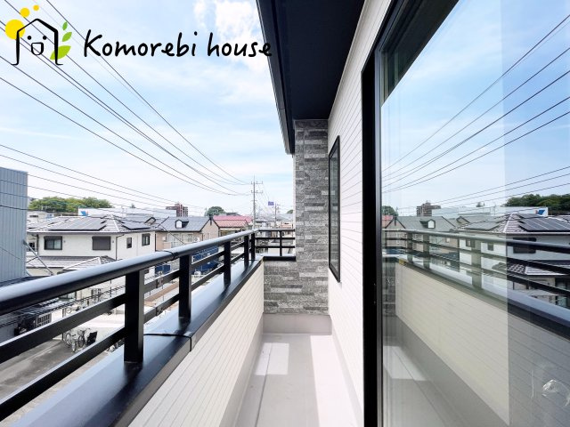 さいたま市北区宮原町　18期　新築一戸建て　グレース　01のバルコニー|広々としたバルコニーです