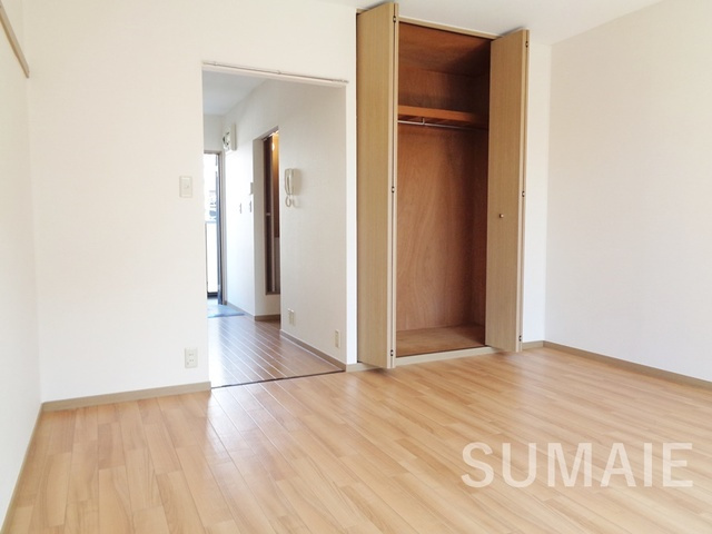 ツヴァイモーストの寝室|広い居室☆