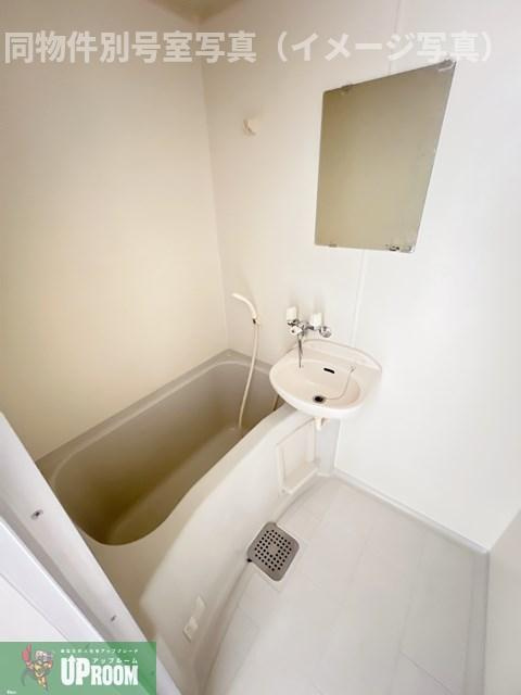 レナジア名古屋芸大前の浴室