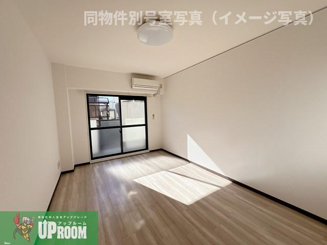 レナジア名古屋芸大前の居間・リビング