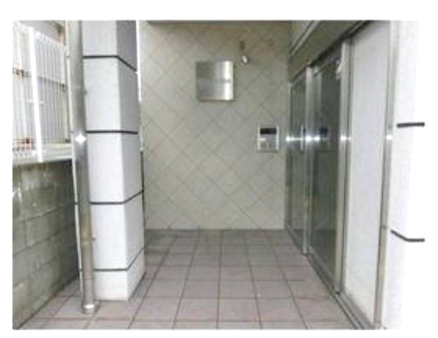 熊本市中央区水前寺３丁目の賃貸マンションのエントランス