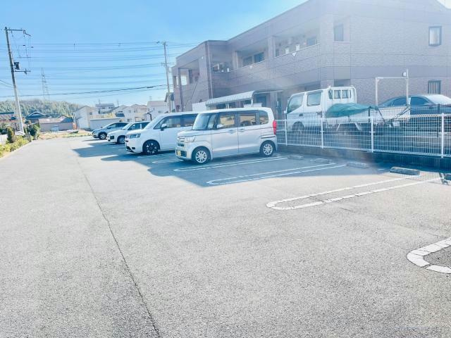 サニーサイドの駐車場