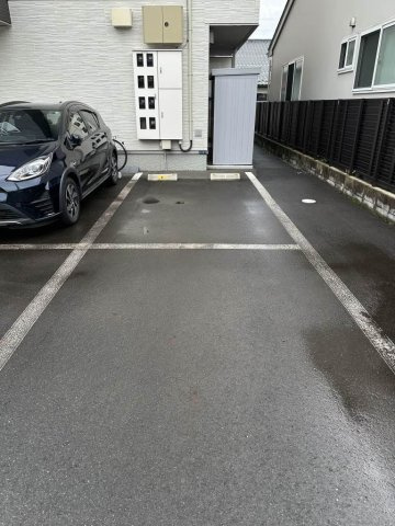 アルズ松尾町の駐車場