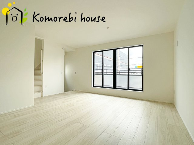 さいたま市北区宮原町　18期　新築一戸建て　グレース　02の居間・リビング|使いやすい居間です